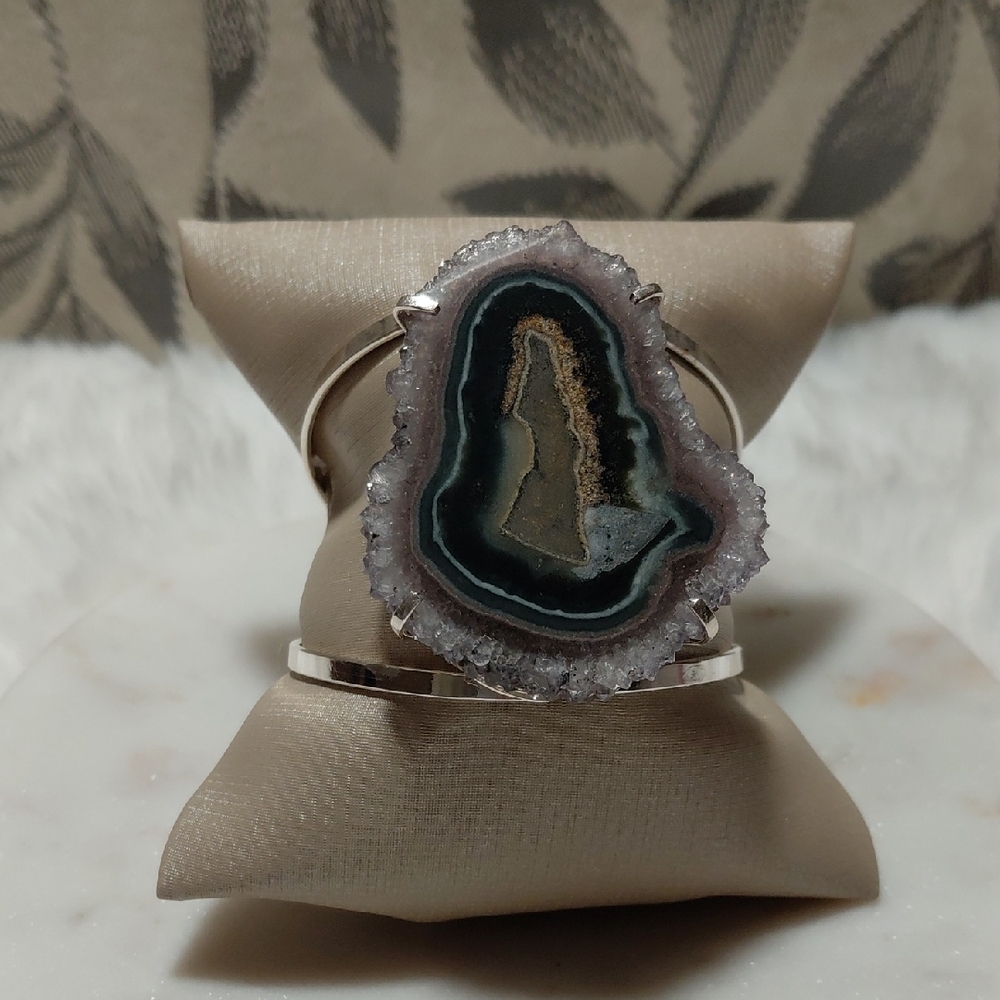 Elegant Geode Stone Silver Bracelet